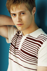 Lucas Grabeel
