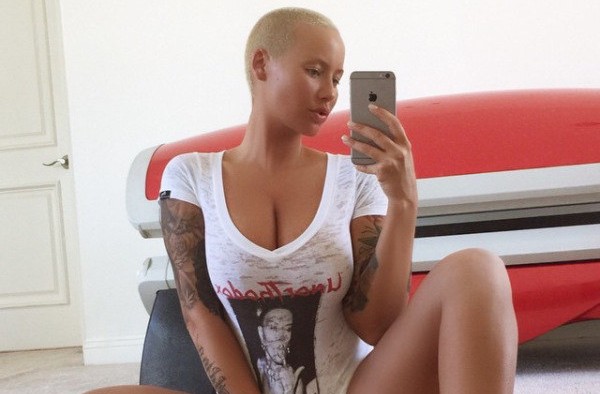 Amber Rose en selfie picante - www.remolacha.net